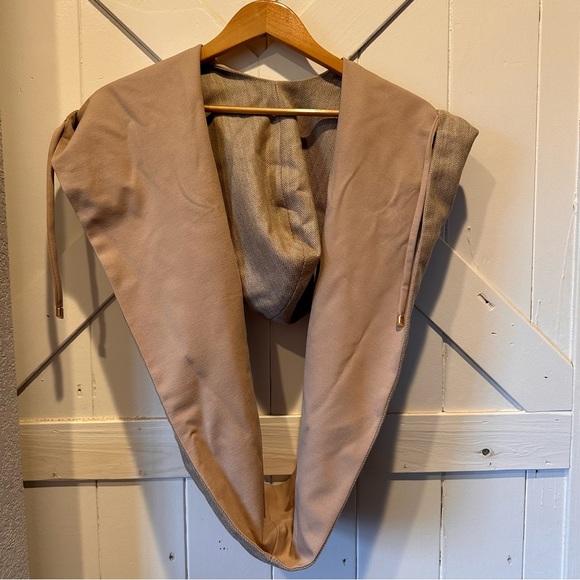 YellowCake Shop designer hooded infinity scarf - Picture 5 of 6